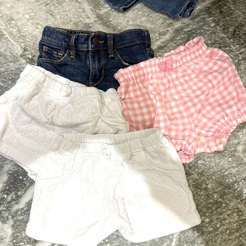 Girls shorts in 18m-2t set or four pair